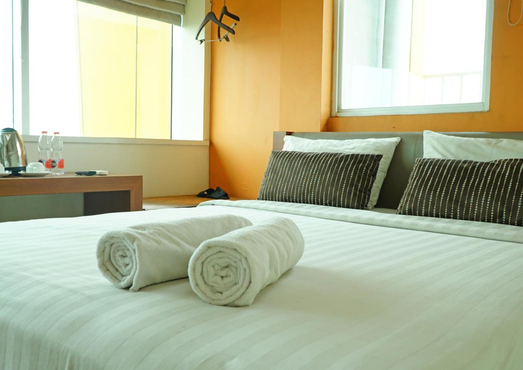 World Hotel Jakarta - Bandengan Exterior foto