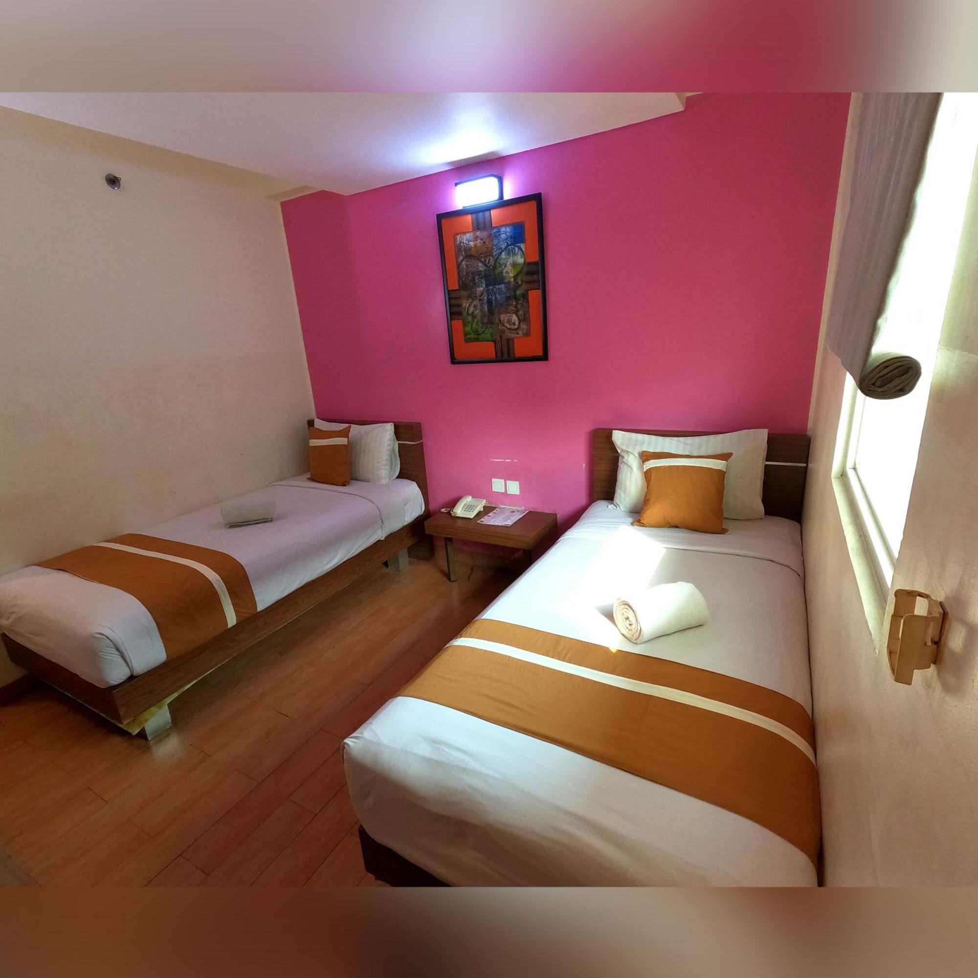 World Hotel Jakarta - Bandengan Exterior foto